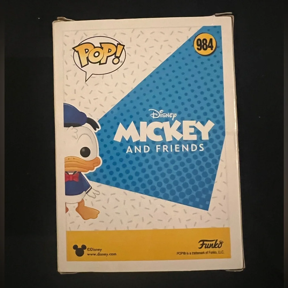 Funko Pop! Vinyl: Disney - Donald Duck - Funko Hollywood Store (Exclusive) #984 - Picture 6 of 7